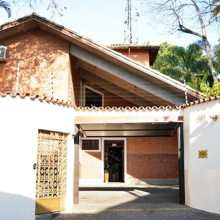 Pousada O Garimpo. Embu das Artes Exterior foto
