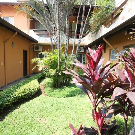 Pousada O Garimpo. Embu das Artes Exterior foto