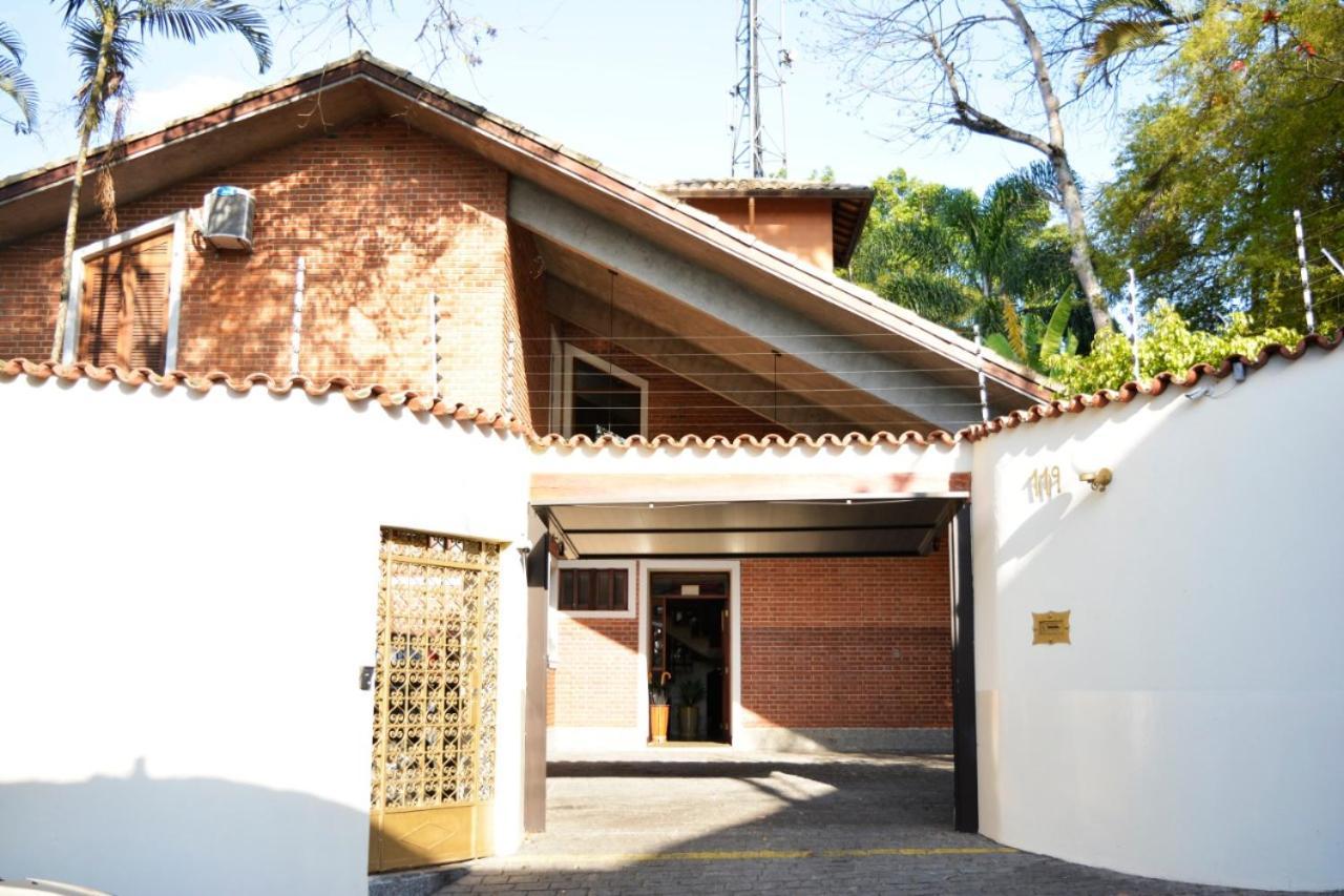 Pousada O Garimpo. Embu das Artes Exterior foto