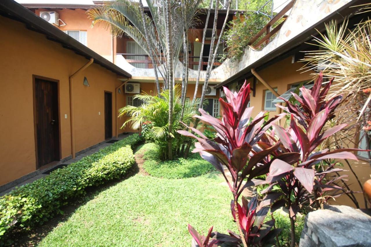 Pousada O Garimpo. Embu das Artes Exterior foto
